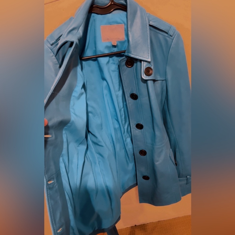 Classiques Entier Blue Leather Belted Coat Jacket |
100% Leather | Tailored Fit - Picture 6 of 6